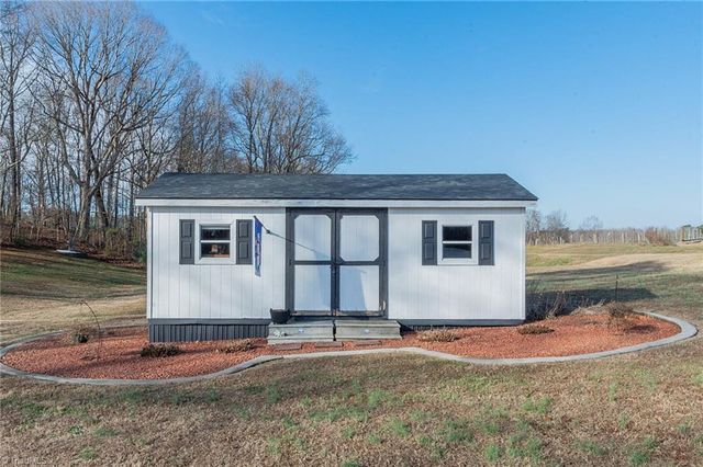 2011 Lamb Road, Lexington, NC 27295