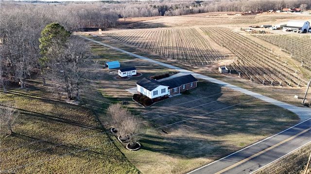 2011 Lamb Road, Lexington, NC 27295