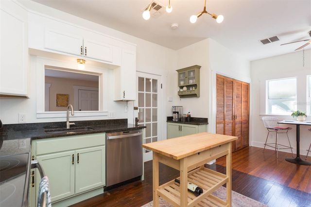 917 E BROAD STREET, Tampa, FL 33604