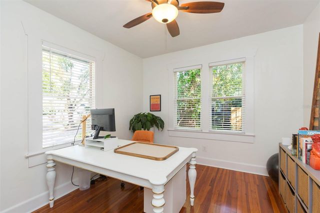 917 E BROAD STREET, Tampa, FL 33604