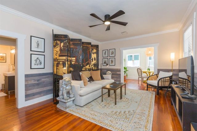 917 E BROAD STREET, Tampa, FL 33604