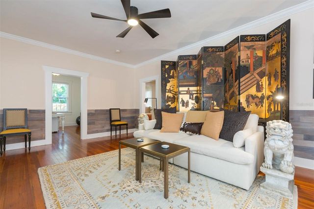 917 E BROAD STREET, Tampa, FL 33604