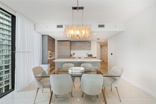 650 NE 32nd St 1501, Miami, FL 33137