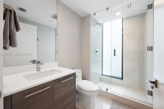 650 NE 32nd St 1501, Miami, FL 33137