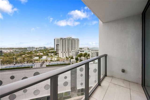650 NE 32nd St 1501, Miami, FL 33137
