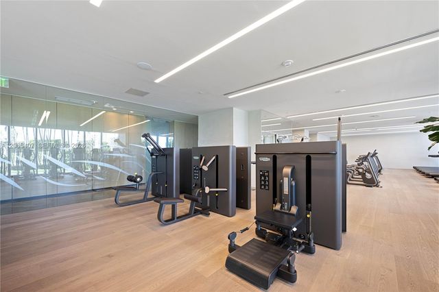 650 NE 32nd St 1501, Miami, FL 33137