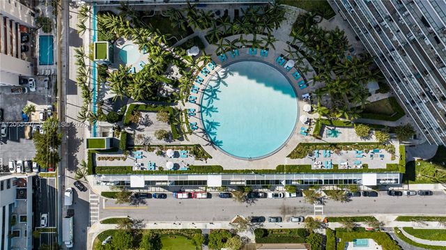 650 NE 32nd St 1501, Miami, FL 33137