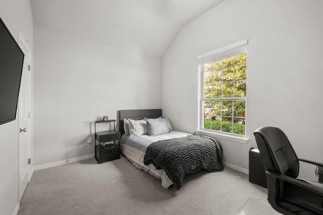 21824 Rock Wren RD, Spicewood, TX 78669