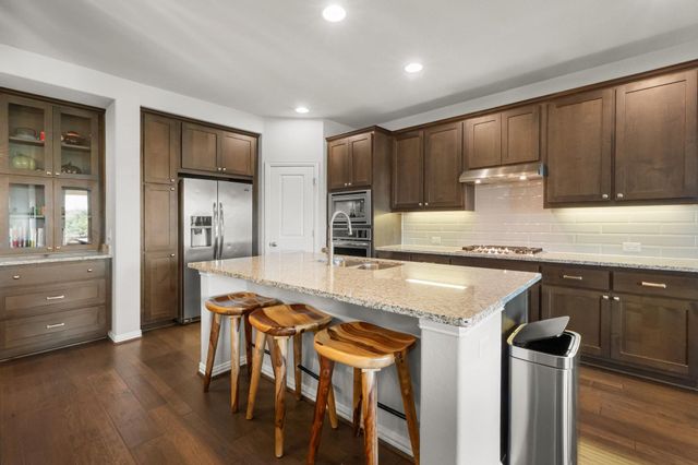 21824 Rock Wren RD, Spicewood, TX 78669