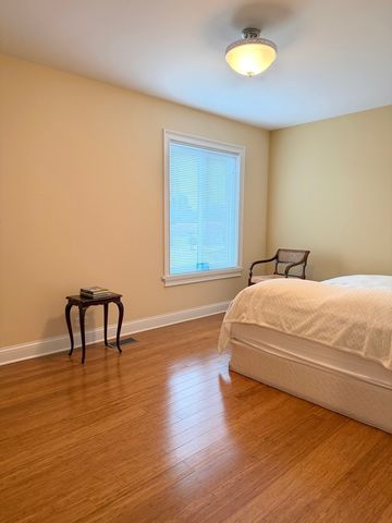 618 E Old Willow Road 183-B, Prospect Heights, IL 60070