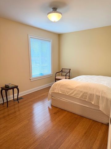 618 E Old Willow Road 183-B, Prospect Heights, IL 60070