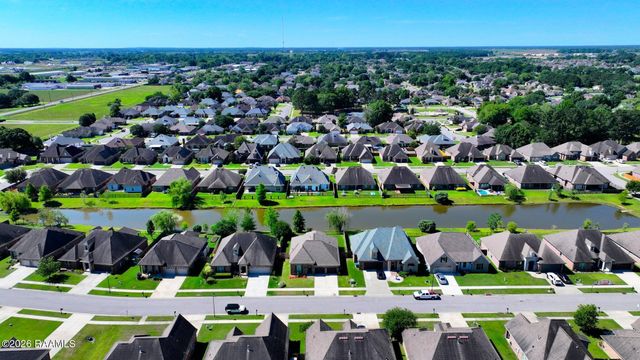 113 Arrowwood Road, Youngsville, LA 70592