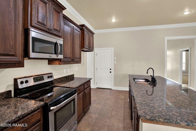 113 Arrowwood Road, Youngsville, LA 70592