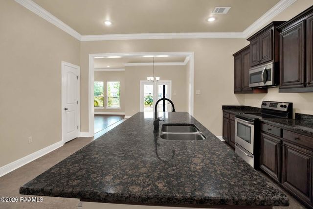 113 Arrowwood Road, Youngsville, LA 70592