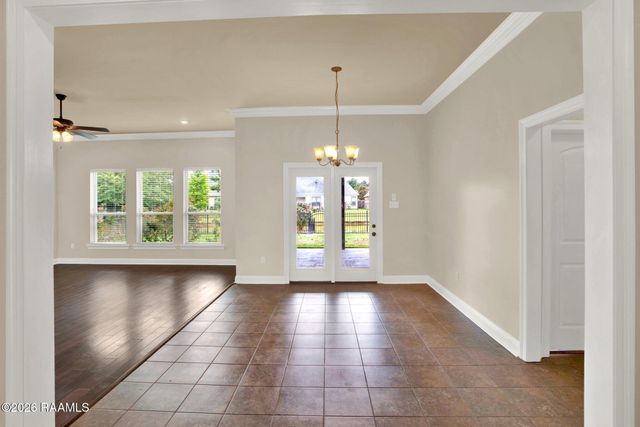 113 Arrowwood Road, Youngsville, LA 70592