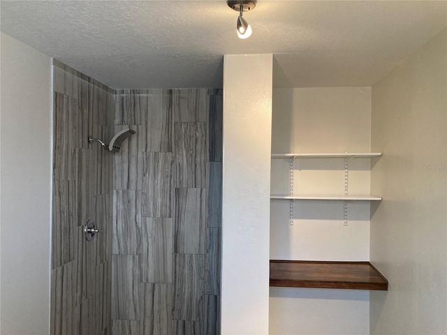 2028 29TH AVENUE N, St Petersburg, FL 33713