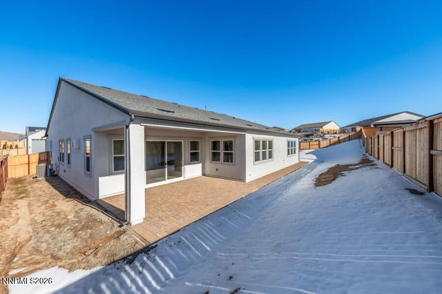 520 Hutchinson Drive Willows 98, Sparks, NV 89441