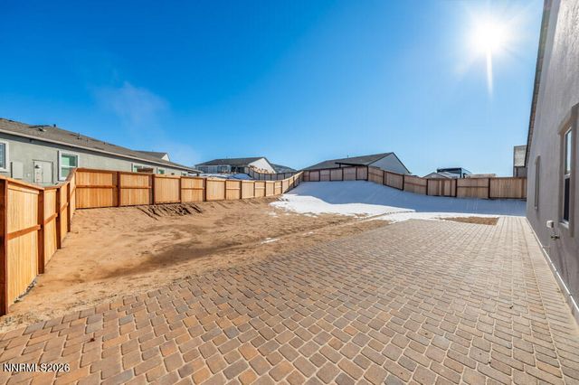520 Hutchinson Drive Willows 98, Sparks, NV 89441