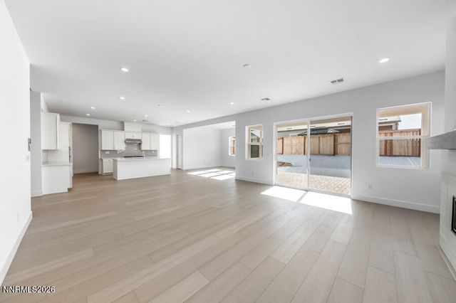 520 Hutchinson Drive Willows 98, Sparks, NV 89441