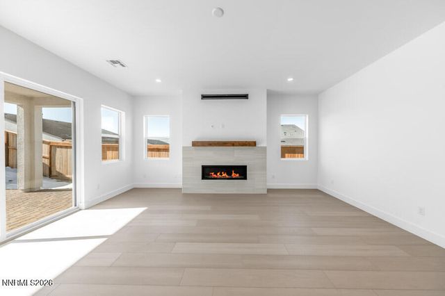520 Hutchinson Drive Willows 98, Sparks, NV 89441