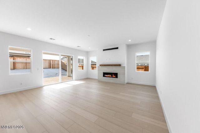 520 Hutchinson Drive Willows 98, Sparks, NV 89441