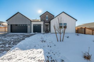 520 Hutchinson Drive Willows 98, Sparks, NV 89441