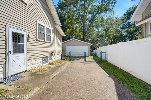 170 Swartz Road, Akron, OH 44319