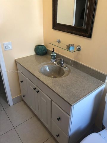 300 NE 12th Ave 508, Hallandale Beach, FL 33009