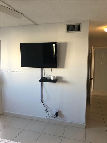 300 NE 12th Ave 508, Hallandale Beach, FL 33009