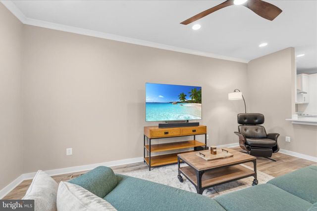 43733 HAY RD, Ashburn, VA 20147