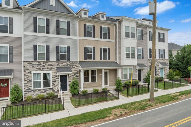 43733 HAY RD, Ashburn, VA 20147