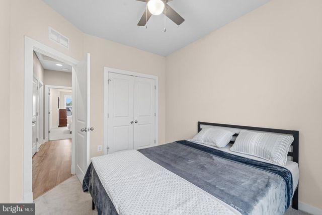 43733 HAY RD, Ashburn, VA 20147