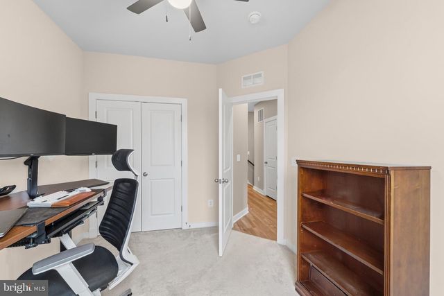 43733 HAY RD, Ashburn, VA 20147