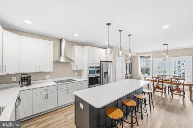 43733 HAY RD, Ashburn, VA 20147