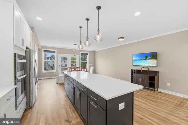 43733 HAY RD, Ashburn, VA 20147