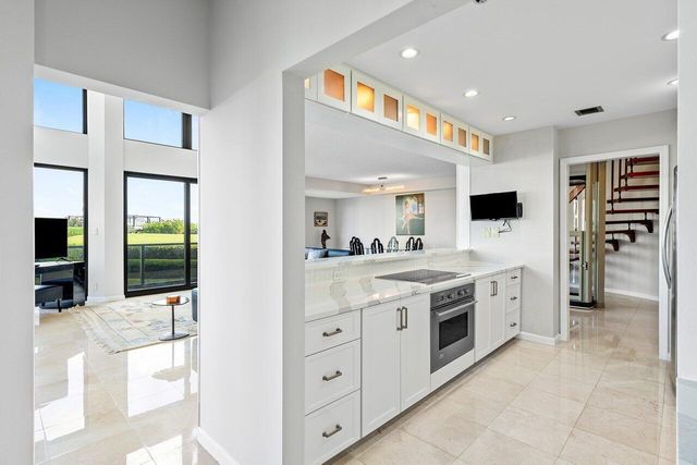 3120 S Ocean Boulevard 1-101, Palm Beach, FL 33480