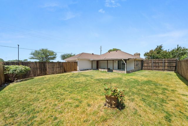 3802 Roan Circle, Garland, TX 75043