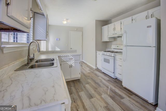 860 Forest Path, Stone Mountain, GA 30088