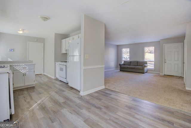 860 Forest Path, Stone Mountain, GA 30088