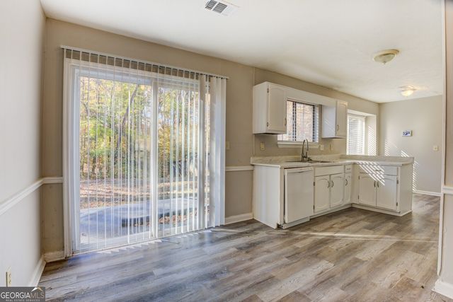 860 Forest Path, Stone Mountain, GA 30088