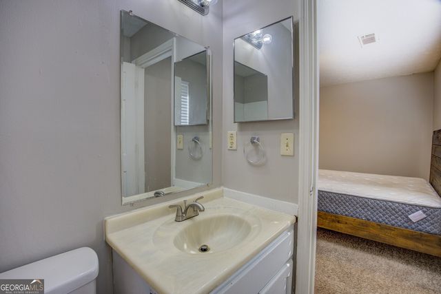 860 Forest Path, Stone Mountain, GA 30088