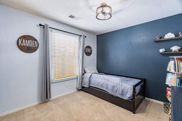 5804 Night Shadow Avenue NW, Albuquerque, NM 87114
