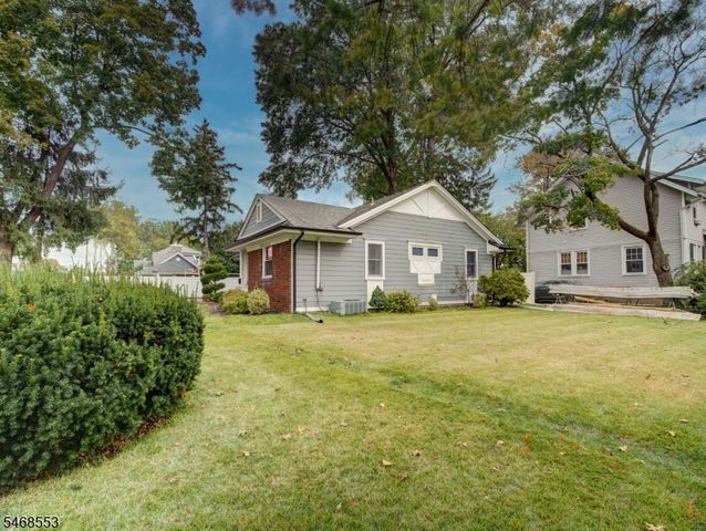 120 Louis St, Hackensack City, NJ 07601