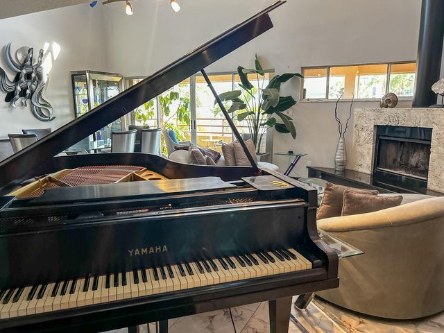 1635 ROYAL PALM DRIVE S A, Gulfport, FL 33707