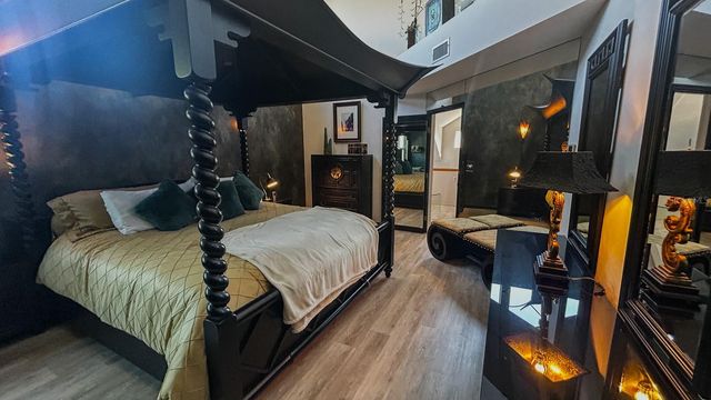 1635 ROYAL PALM DRIVE S A, Gulfport, FL 33707