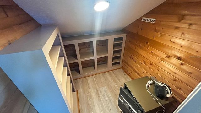 1635 ROYAL PALM DRIVE S A, Gulfport, FL 33707