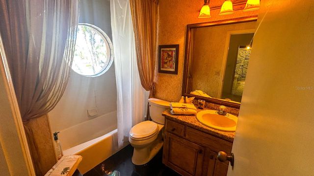 1635 ROYAL PALM DRIVE S A, Gulfport, FL 33707