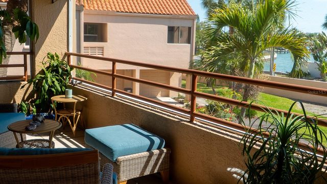 1635 ROYAL PALM DRIVE S A, Gulfport, FL 33707