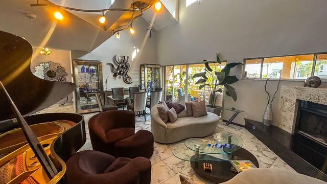 1635 ROYAL PALM DRIVE S A, Gulfport, FL 33707