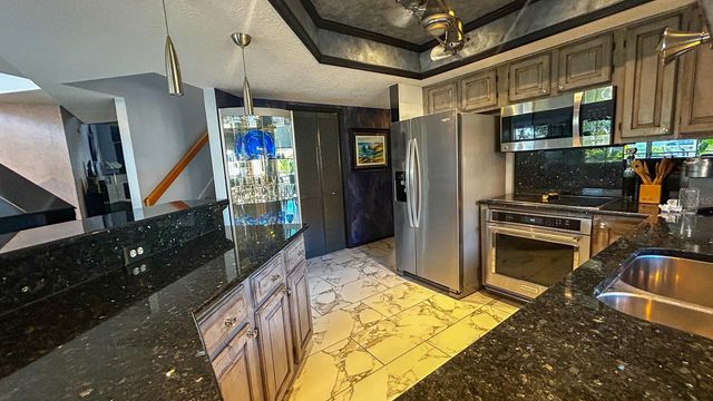 1635 ROYAL PALM DRIVE S A, Gulfport, FL 33707